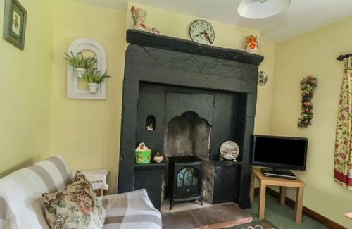 Welton Cottage | GARDENERS COTTAGE, pet friendly, with a garden in Caldbeck