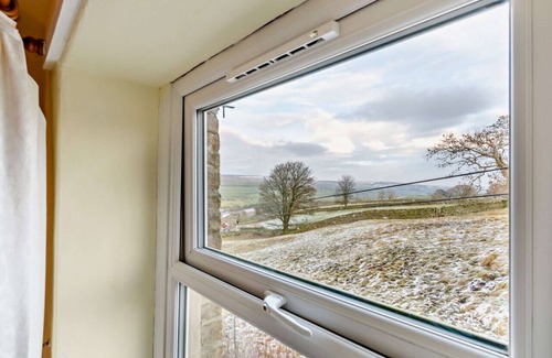 Burtersett House | Gardenwell Cottage - Two Bedroom House, Sleeps 4