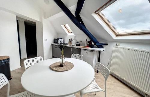Ransart Apartment | Gare 173 E Bruxelles-Charleroi-airport