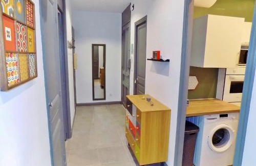 Riquier Bed & Breakfast | GARE 5 minutes GARIBALDI RÉPUBLIQUE chambre PRIVEE non FUMEUR pour voyageurs CALMES TRAM au pied de l'immeuble