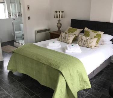 Dingwall House | Garfield Guesthouse