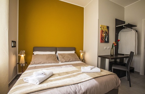 Naples City Centre Hotel | Garibaldi 136