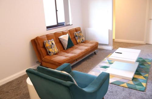 Dartford Apartment | Garland Modern Apartment with Private Garden & Parking Dartford 5