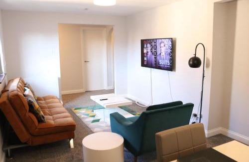Dartford Apartment | Garland Modern Apartment with Private Garden & Parking Dartford 5