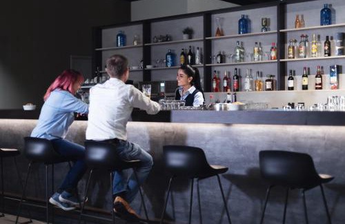 Neusaess Hotel | Garner Hotel Augsburg Nord by IHG