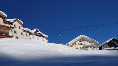 Ravaisch House | Garni-Appartement Collina
