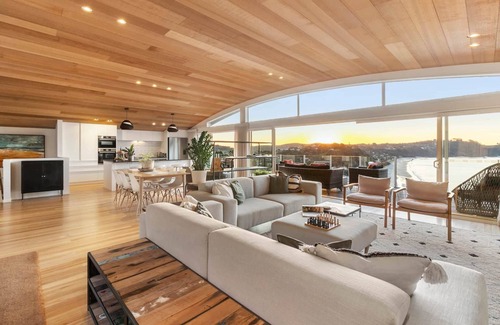 Onetangi House | GARRATT VIEW | Coast & Country | WINTER DEAL- Stay for 3, Pay for 2