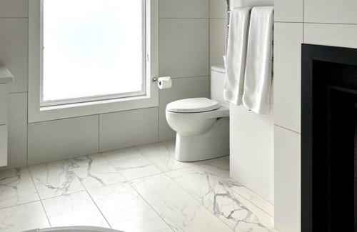 Stratford Apartment | Garret Studio at seven&nine