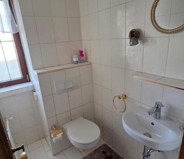Dachau District Apartment | Garten EG Wohnung mit 3 Schlafzimmern 95qm
