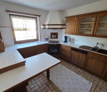 Dachau District Apartment | Garten EG Wohnung mit 3 Schlafzimmern 95qm