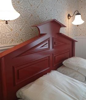 Askersund Bed & Breakfast | Garvaregården Hotel , B&B och Café