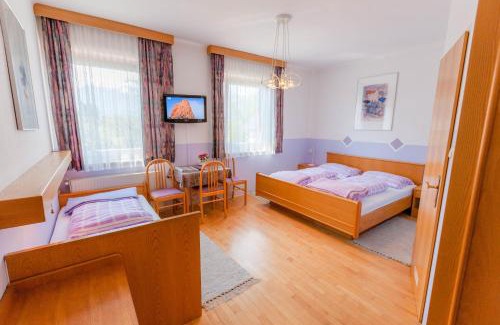 Pugrad Hotel | Gasthaus-Gostišče-Trattoria Ogris