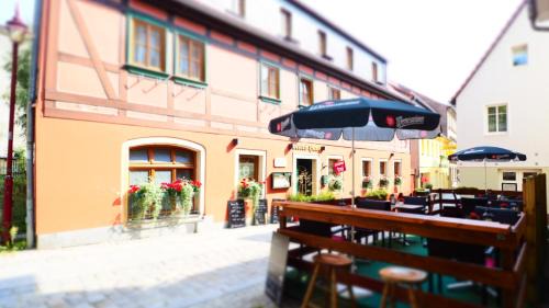 Bad Schandau Hotel | Gasthaus& Pension Zum Roten Haus