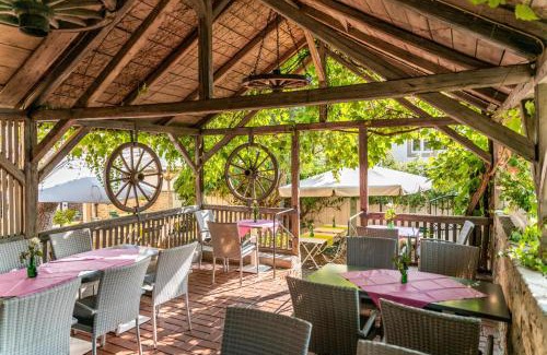 Sulzfeld am Main Hotel | Gasthaus & Weingut zum Stern
