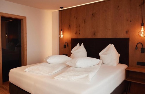 Schonbach Hotel | Gasthof Schütthof