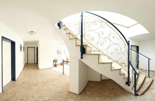Gundersdorf Hotel | Gasthof & Buschenschank Windisch