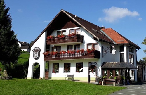 Bischofsgruen Cottage | Gasthof Hammerschmiede - double room, shower, WC