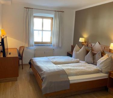 Furstenfeldbruck District Hotel | Gasthof Oberer Wirt Biburg