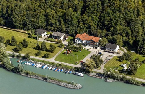 Neustift im Muehlkreis Hotel | Gasthof-Pension Luger