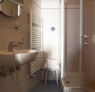 San Lorenzo di Sebato Hotel | Gasthof Traube