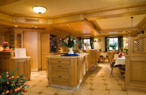 Ewattingen House | Gasthof Zur Burg
