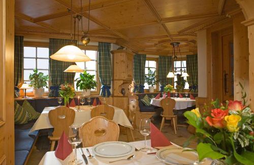 Ewattingen House | Gasthof Zur Burg