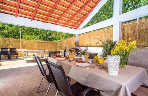 Gata House | Gata Town House Sleeps 8 with Pool Air Con and WiFi