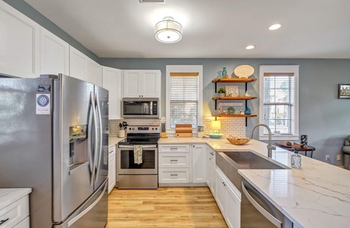 Port St. Joe House | Gated, 3 Pools, Hot Tub, Screened Balcony!
