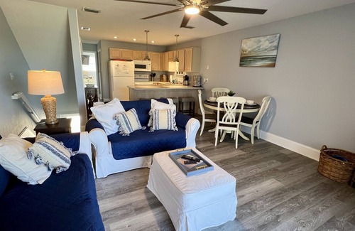 Port St. Joe House | Gated Resort on CSB, 2 pools & Ez walk to beach. Beach chairs and cart included!