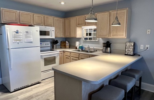 Port St. Joe House | Gated Resort on CSB, 2 pools & Ez walk to beach. Beach chairs and cart included!
