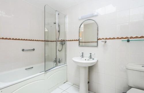 Pitlochry House | Gatehouse Lodge