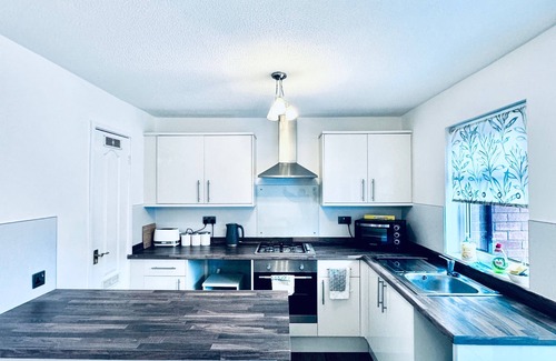 Newcastle-upon-Tyne House | Gateshead Gem - Modern 3 Bedroom House