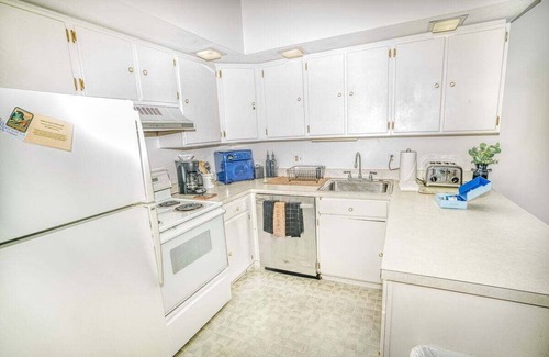 Mendon Condo | Gateway Condo Unit 25 - 12 to 15 minute drive to Killington Mountain