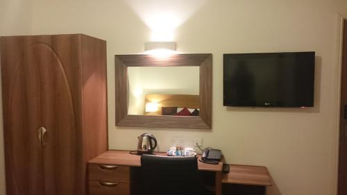 Newport Hotel | Gateway Express