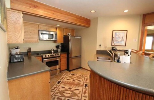 Crested Butte Condo | “Gateway” - incredible ski in/out condo in Mount Crested Butte!