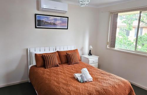 Chadstone Apartment | Gateway to Chadstone - 3BR Townhouse