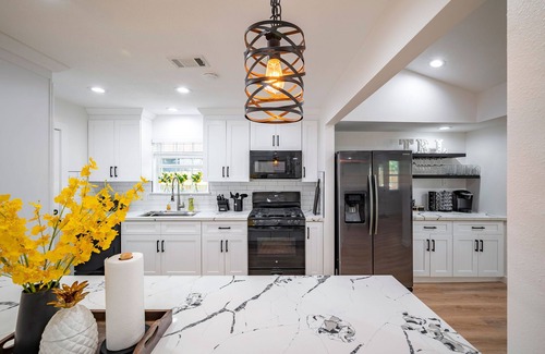 Clodine House | 💥🔥GATHERING HOUSE WITH YOUR FAMILY AND FRIEND IN SOUTHWEST AREA
