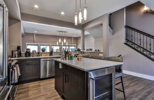Canmore House | ⭐Gatsby by Samsara Resort|Private Hot Tub|Private Entry|Panorama Top View|4B