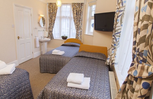 Horley Bed & Breakfast | Gatwick Turret Guest House