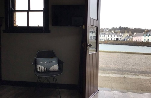 Portpatrick Apartment | LIGHTKEEPERS SNUG