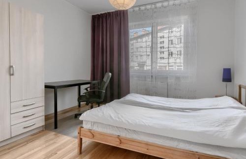 Gdansk Apartment | Gdańsk Rogalińska Apt - Parking, Balcony&Workspace - by Rentujemy