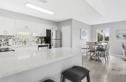Holiday Isle Condo | "Geaux Coastal" Holiday Isle Harbor Condo 2B/2B With Use of Boat Slip