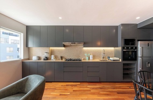 Santa Cruz Apartment | Geko Steelhaus 2BR steps from the malecon