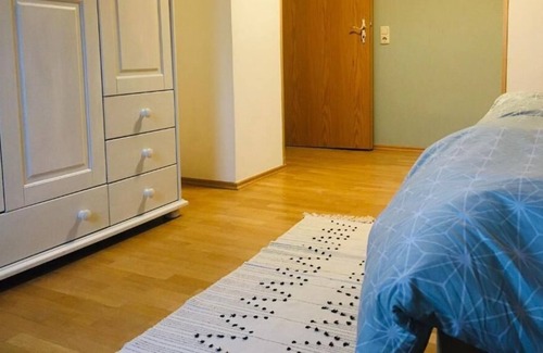 Staffelstein Apartment | Gemütliche Dachgeschosswohnung für bis zu 4 Personen mit Voll Ausgestatteter Küche