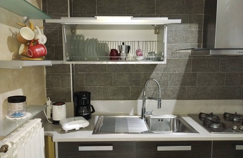 Luino Condo | Gemütliche Kleine Wohnung mit 30 qm Garten in Luino