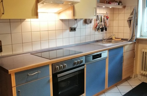 Schonbrunn Apartment | Gemütliche, Ruhige Ferienwohnung in Waldreicher Umgebung , 30 km bis Heidelberg