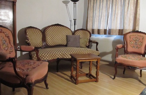 Schopfheim Apartment | Gemütliche Zwei- Zimmer- Wohnung mit Eigenem Eingang und Südterrasse