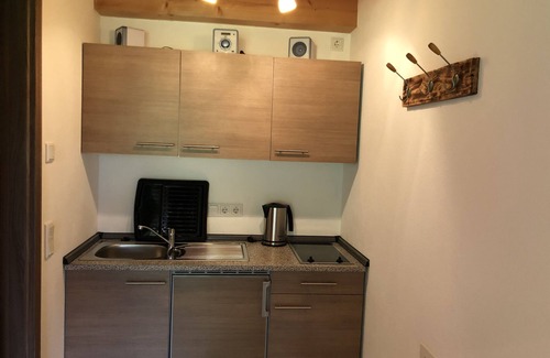 Osterhofen Apartment | Gemütliches Appartment mit Garten in Sehr Ruhiger Lage