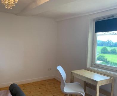 Wolfhagen Apartment | Gemütlichkeit im Fachwerkhaus, 3 Schlafzimmer, Balkon, Parkplatz