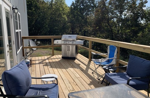 Pettit House | Gem on Lake Tenkiller with open floor plan and game room for kids/adults.
